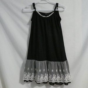 GGPX NEW YORK, 79-87, 154-162, black spaghetti strap dress with lace design